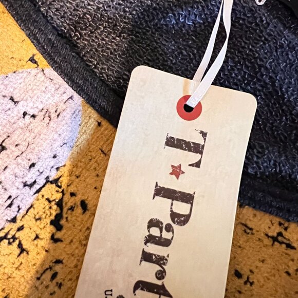 T Party Oversized Smiley Face Top With Open Back - Picture 4 of 4